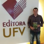 Lançamento do Livro Melhoramento da Soja na Editora UFV pelo Coordenador do Programa Soja, Dr. Felipe Lopes da Silva